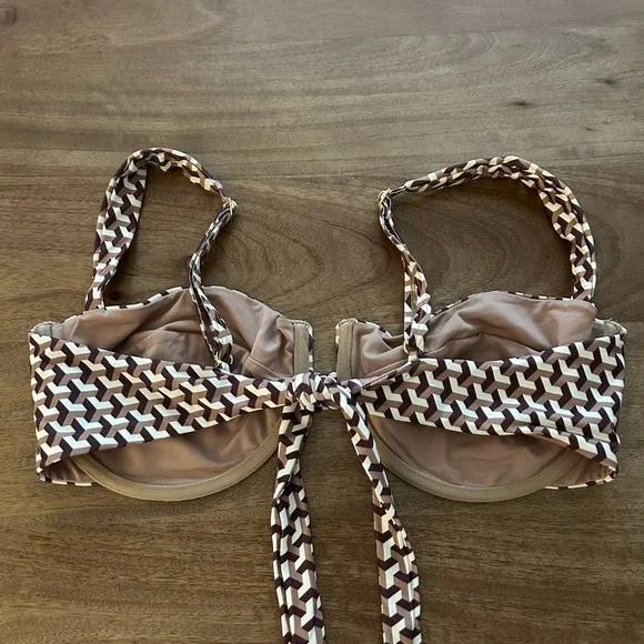 Monday Swimwear Brown and White Geometric Underwire Bikini Top - Picture 5 of 7